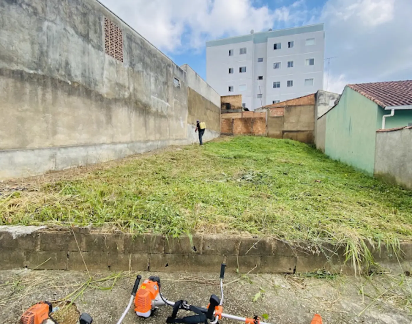 Terreno limpo após manutenção